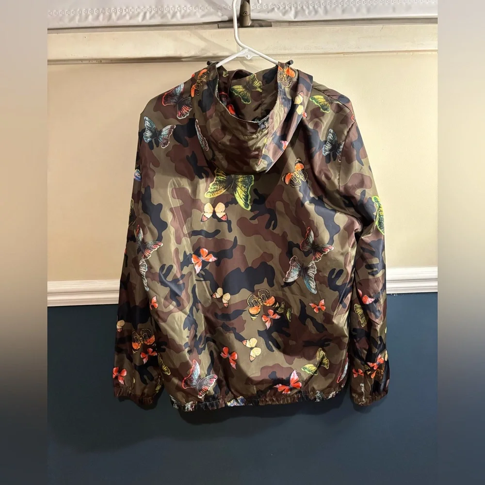 Butterfly Print Camouflage Windbreaker Jacket, Women’s Size Medium - Picture 3 of 7